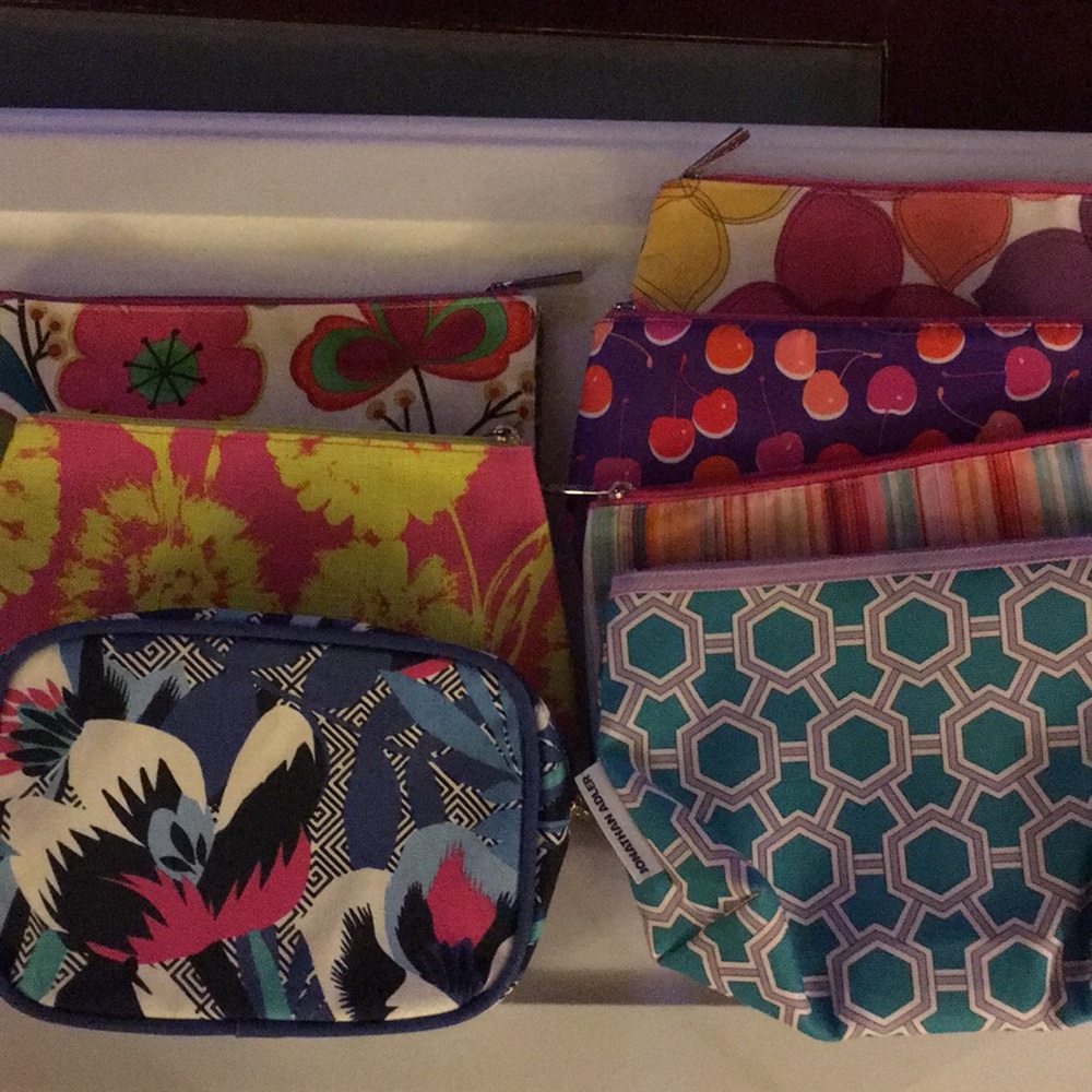 Miscellaneous cosmetic bags